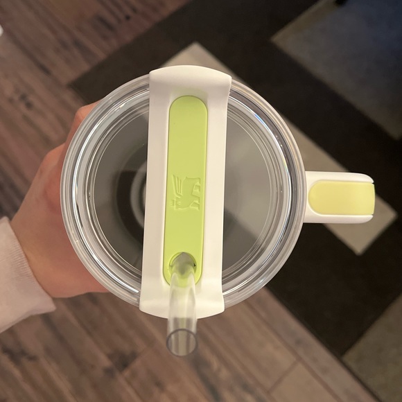 Lime Stanley - Picture 2 of 2